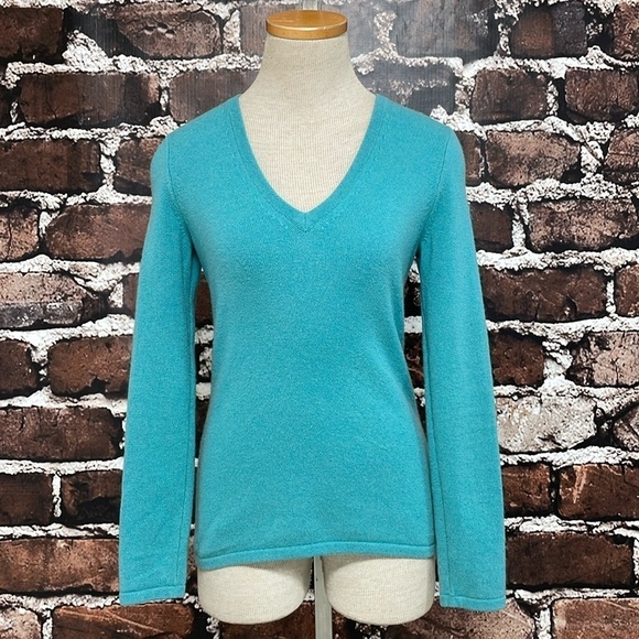 McDuff Essentials Sweater Women's XS Small Blue V-Neck Cashmere Pullover - Picture 5 of 13